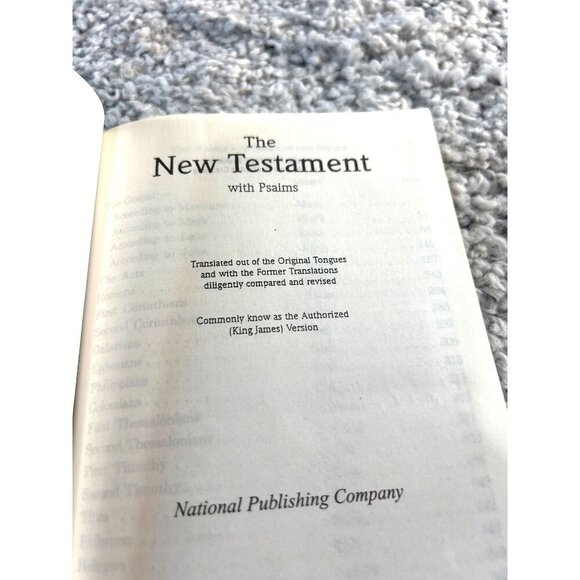 New Testament with Psalms Kings James Version Large Print New 8"x5"x1" - Picture 4 of 6